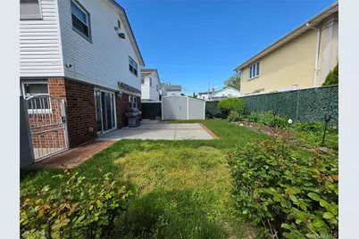 90-17 165th Avenue, Howard Beach, NY 11414 - Photo 25