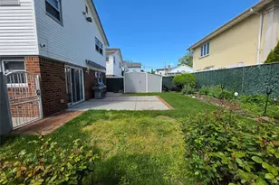 90-17 165th Ave, Howard Beach, NY 11414 - Photo 25