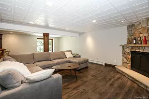 21 Hildreth Ave, Huntington, NY 11743 - Photo 25