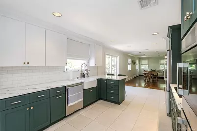 21 Hildreth Avenue, Huntington, NY 11743 - Photo 7