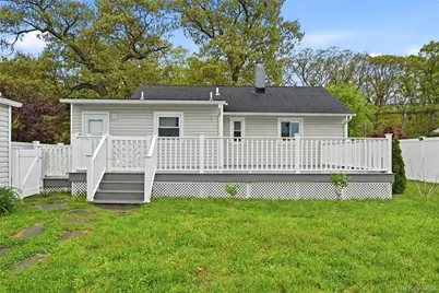 609 Montauk Highway, Oakdale, NY 11769 - Photo 15