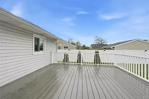 609 Montauk Hwy, Oakdale, NY 11769 - Photo 13