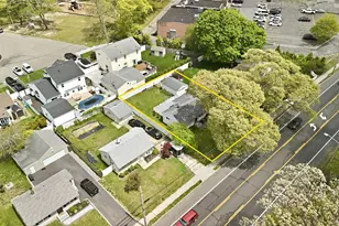 609 Montauk Hwy, Oakdale, NY 11769 - Photo 17