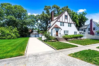 15 Maine Avenue, Rockville Centre, NY 11570 - Photo 1