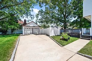15 Maine Ave, Rockville Centre, NY 11570 - Photo 27