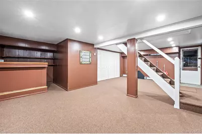 15 Maine Avenue, Rockville Centre, NY 11570 - Photo 23