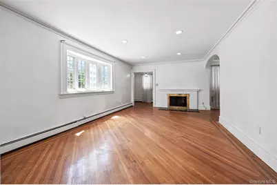 15 Maine Avenue, Rockville Centre, NY 11570 - Photo 3