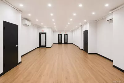 580 Broadway, Brooklyn, NY 11206 - Photo 3