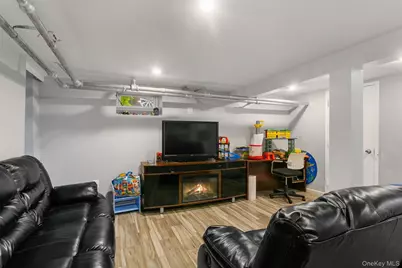 38 Emmett Terrace, New Rochelle, NY 10805 - Photo 23
