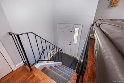 413 N Broadway, Lindenhurst, NY 11757 - Photo 5