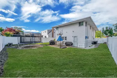 413 N Broadway, Lindenhurst, NY 11757 - Photo 19