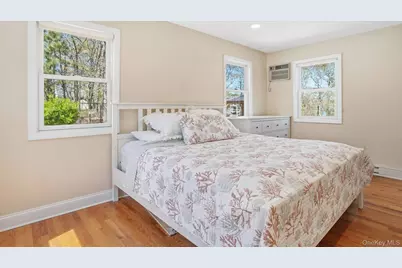 32 Red Creek Road, Hampton Bays, NY 11946 - Photo 15
