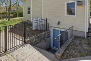 32 Red Creek Rd, Hampton Bays, NY 11946 - Photo 15