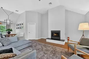 636 Gardnertown Rd, Newburgh, NY 12550 - Photo 13