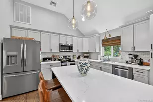 636 Gardnertown Rd, Newburgh, NY 12550 - Photo 21