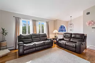 24 Biltmore Ave Ext, Oakdale, NY 11769 - Photo 25