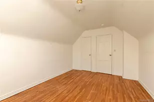 172-15 Effington Ave, Flushing, NY 11358 - Photo 15