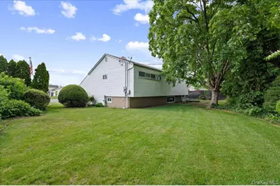 3836 Windsor Drive, Bethpage, NY 11714 - Photo 3