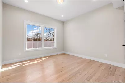 10 Lee Place, Old Bethpage, NY 11804 - Photo 23