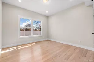 10 Lee Pl, Old Bethpage, NY 11804 - Photo 23