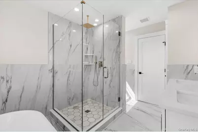 10 Lee Place, Old Bethpage, NY 11804 - Photo 31