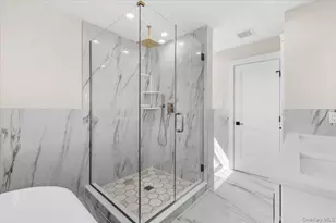 10 Lee Pl, Old Bethpage, NY 11804 - Photo 31