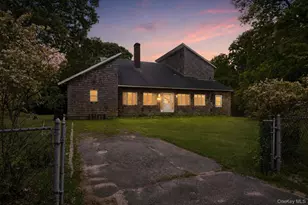 131 Red Creek Rd, Hampton Bays, NY 11946 - Photo 33
