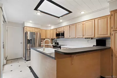 289 Central Avenue, Bohemia, NY 11716 - Photo 17
