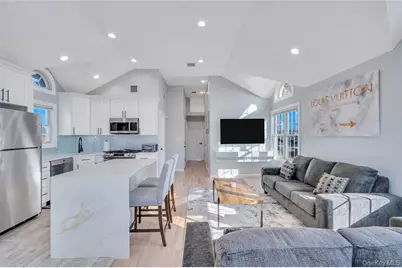 68 Brookline Avenue #Upper, Long Beach, NY 11561 - Photo 3