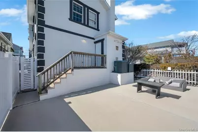 68 Brookline Avenue #Upper, Long Beach, NY 11561 - Photo 17