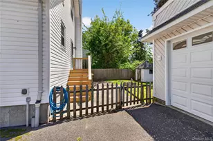 180 Cranberry Dr, Mastic Beach, NY 11951 - Photo 5