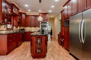 24 Muscoot Rd E, Mahopac, NY 10541 - Photo 11