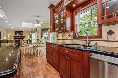 24 Muscoot Road E, Mahopac, NY 10541 - Photo 13