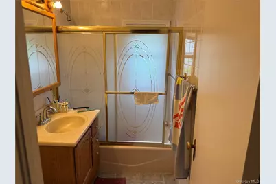 [Address not provided], Yonkers, NY 10701 - Photo 19