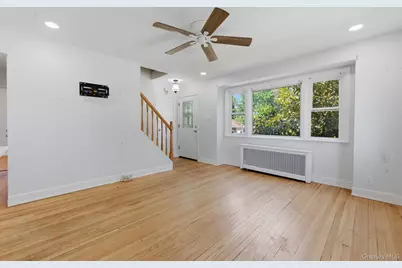6 Lake Avenue, Merrick, NY 11566 - Photo 9