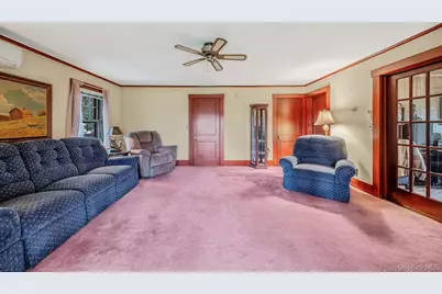 1055 Oregon Road, Mattituck, NY 11952 - Photo 17