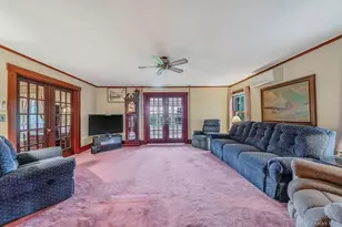 1055 Oregon Rd, Mattituck, NY 11952 - Photo 15