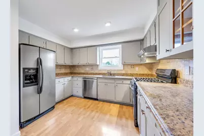 405 Massapequa Avenue, Massapequa, NY 11758 - Photo 7