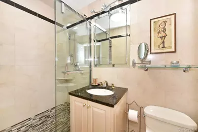 320 East Shore Road #15A, Great Neck, NY 11023 - Photo 23