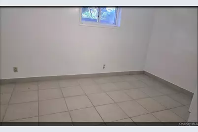 33 Hilliard Avenue, Central Islip, NY 11722 - Photo 11