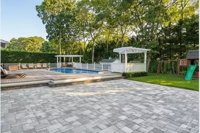 18 Squires Avenue, East Quogue, NY 11942 - Photo 19
