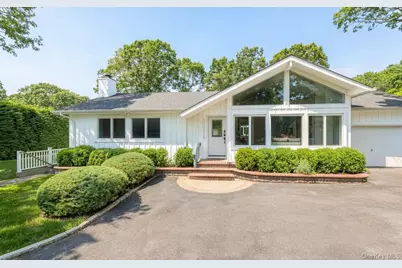18 Squires Avenue, East Quogue, NY 11942 - Photo 1
