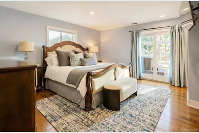 18 Squires Avenue, East Quogue, NY 11942 - Photo 11
