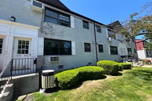 69-46 138th St, Flushing, NY 11367 - Photo 13