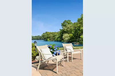21 Lake Road, Great Neck, NY 11020 - Photo 7
