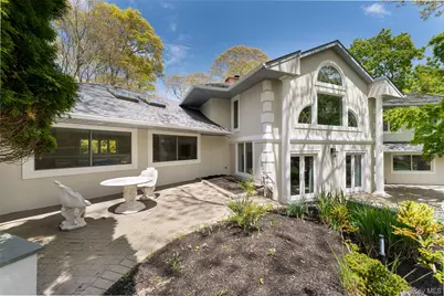 27 Bay Avenue W, Hampton Bays, NY 11946 - Photo 37
