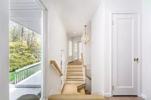 27 Bay Ave W, Hampton Bays, NY 11946 - Photo 17