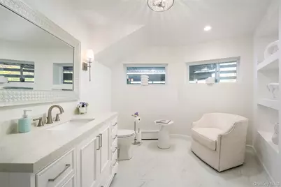 27 Bay Avenue W, Hampton Bays, NY 11946 - Photo 15