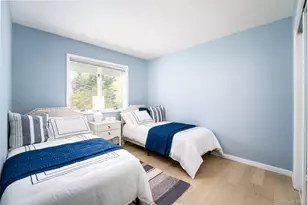 27 Bay Ave W, Hampton Bays, NY 11946 - Photo 29