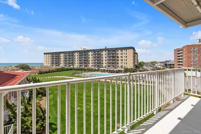 2 Richmond Road #3U, Long Beach, NY 11561 - Photo 13